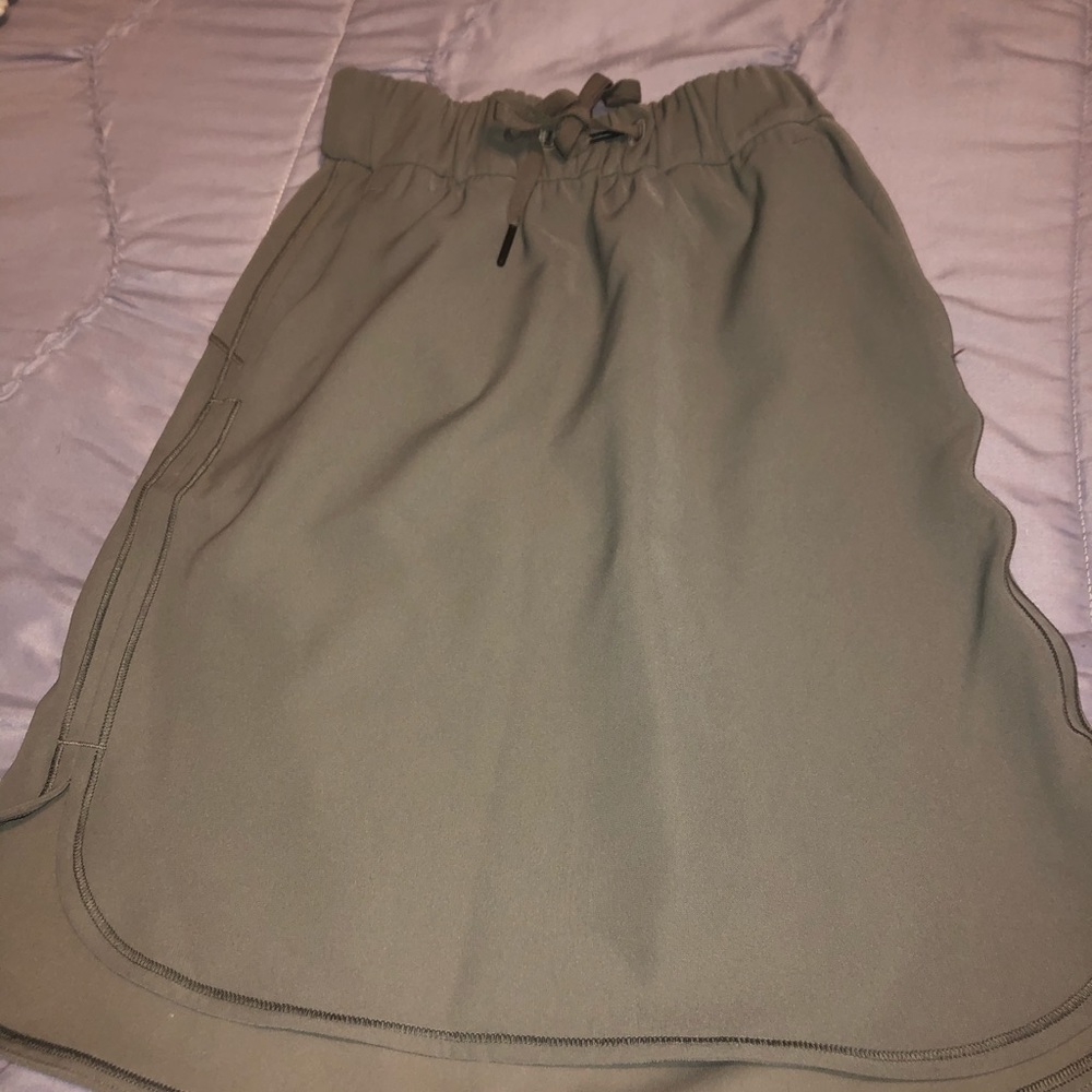 lulu on the fly skirt